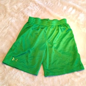 Boys UA green athletic shorts Sz 7